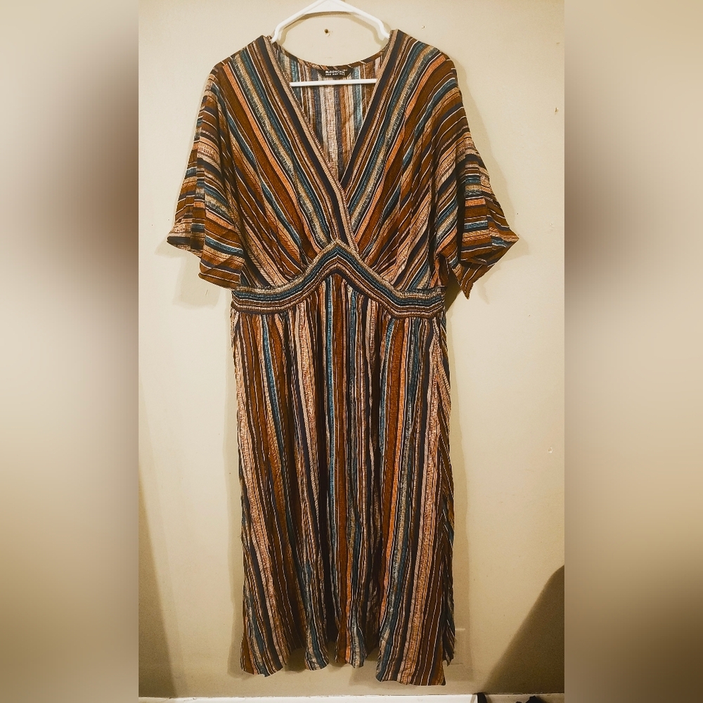 BloomChic Brown Tan Flutter Sleeve Sundress